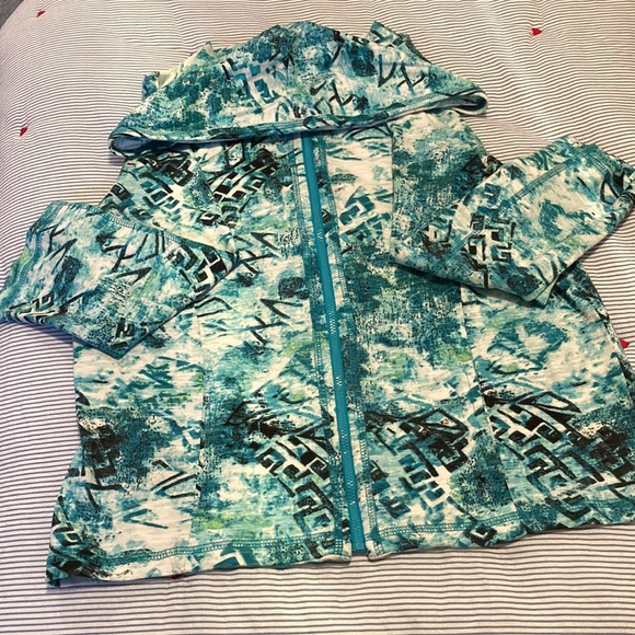 NWOT - WEEKENDS by Chico's Zip-Up Multi Coloured Turquoise Hoodie Jacket - Sz 0 - Picture 7 of 12